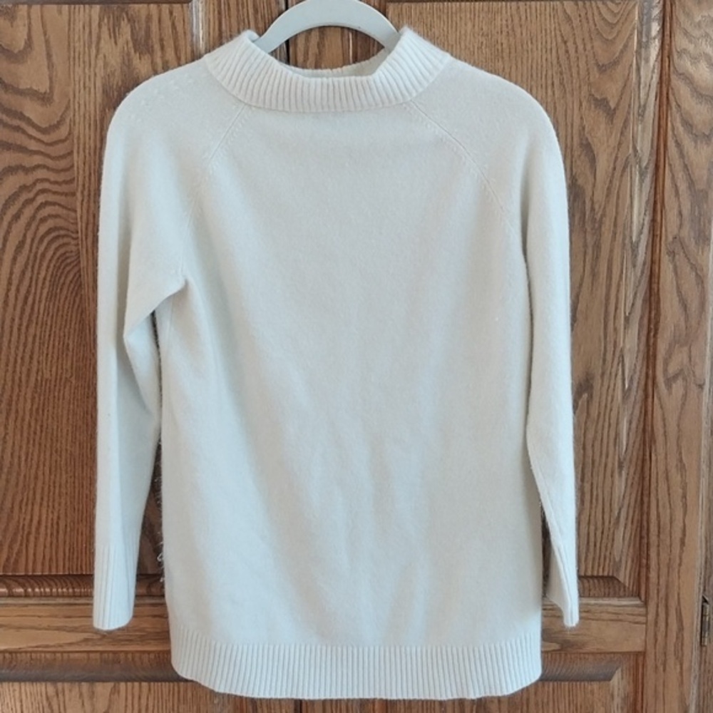 Talbots Vintage Women's Sz Petite Mock Neck Sweater Cream Color Long Sleeves - Picture 5 of 8